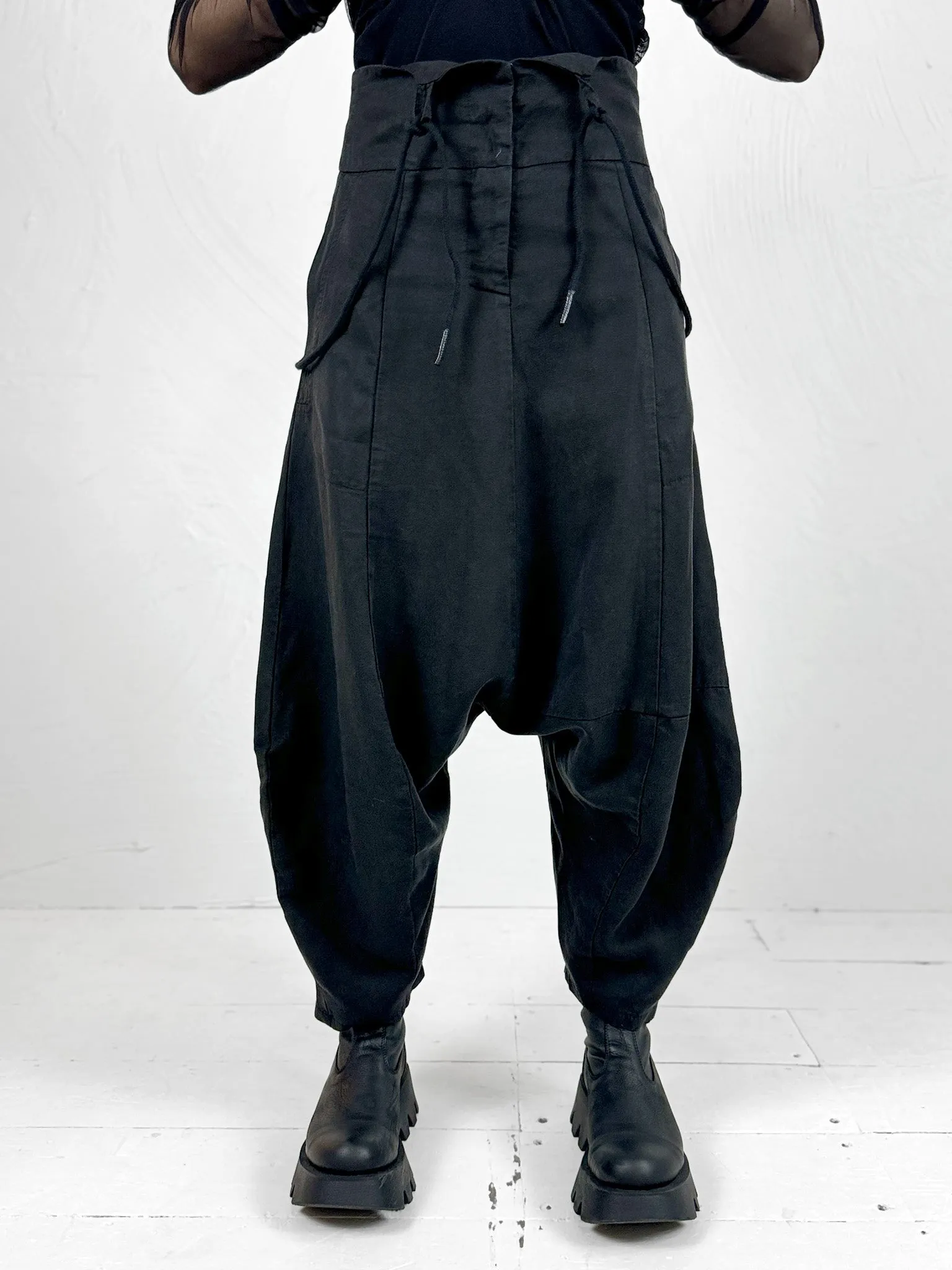 070 Black Strappy Dungarees