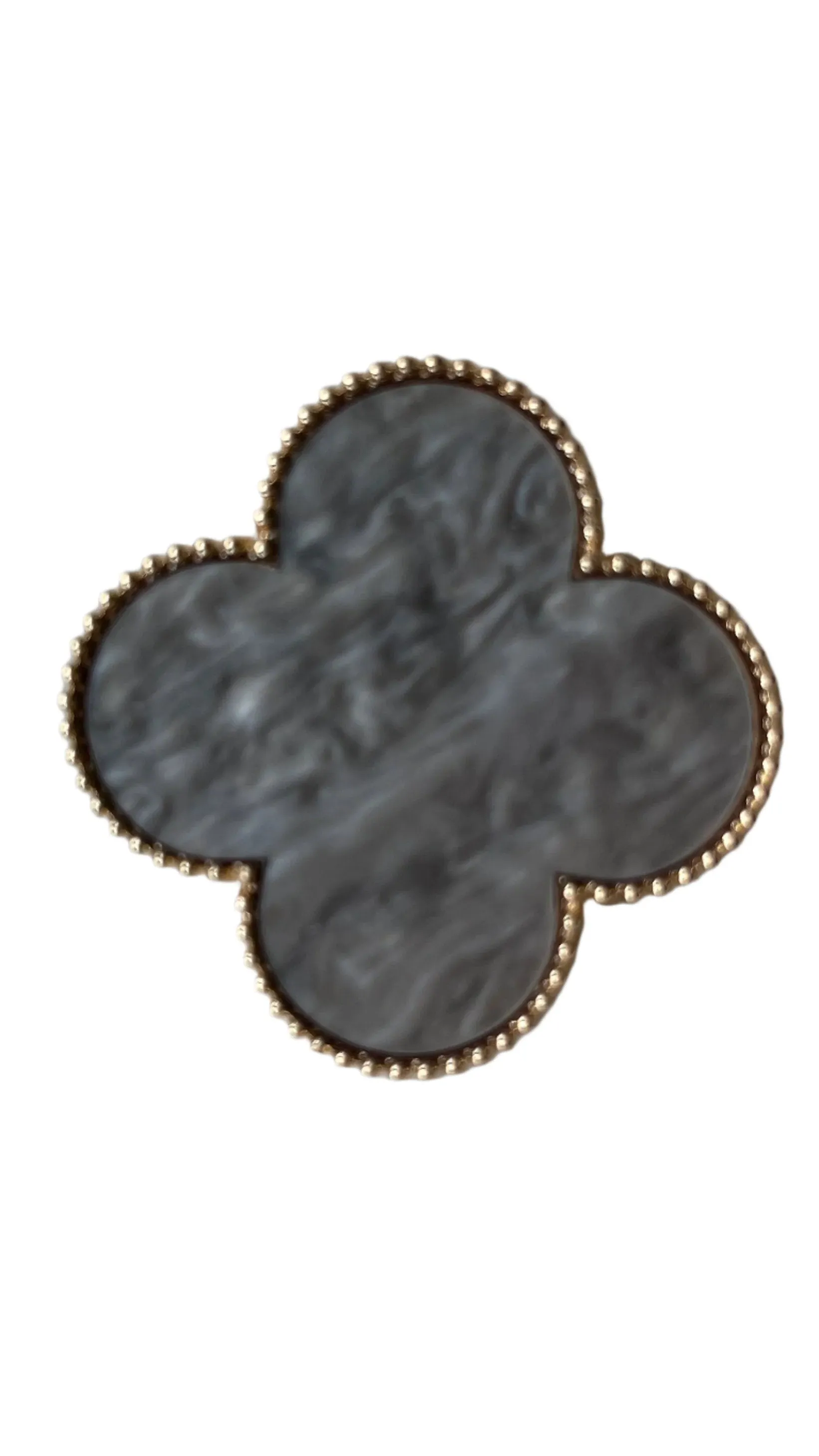 Clover magnetic brooch