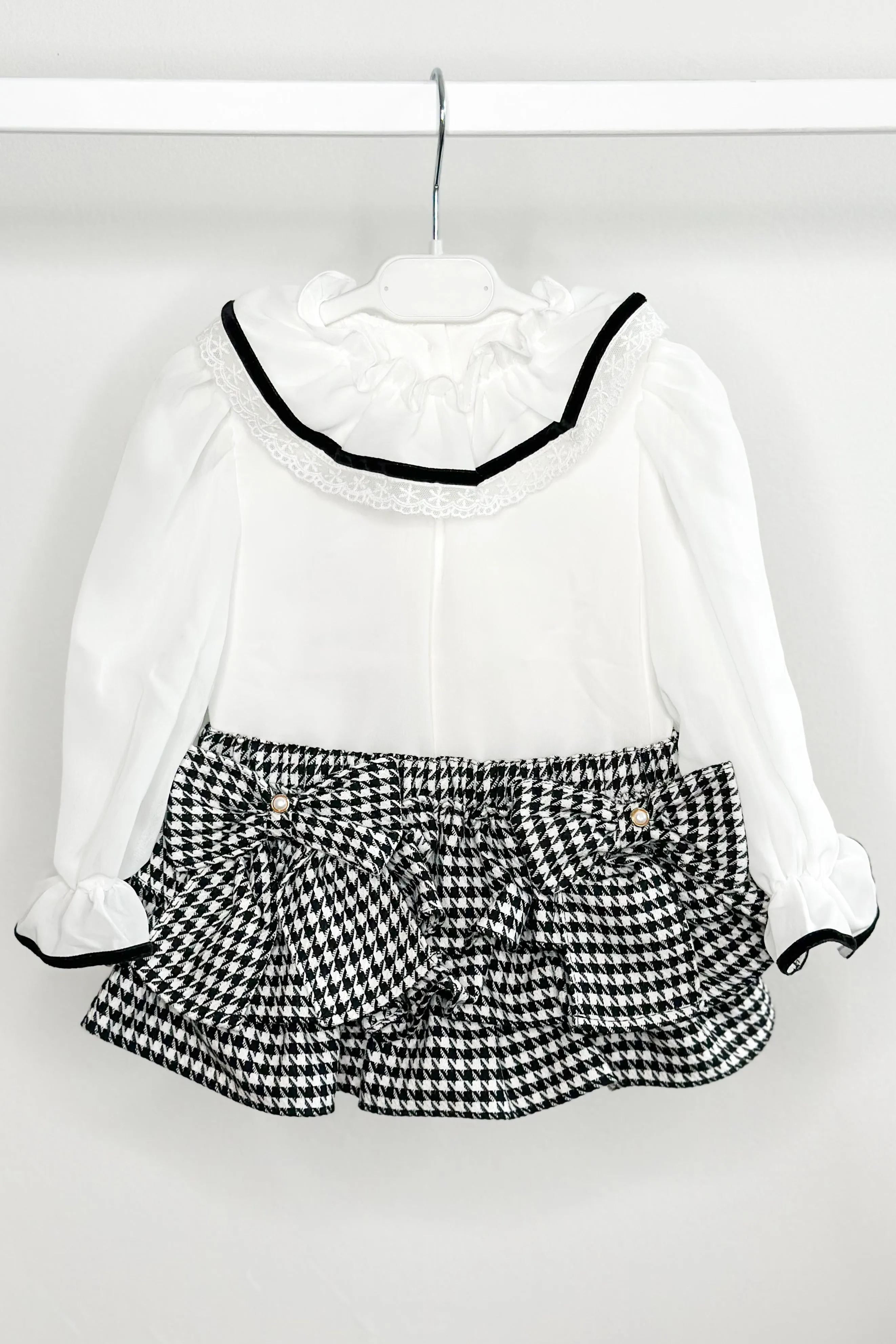 "Dixie" Blouse & Black Houndstooth Skort